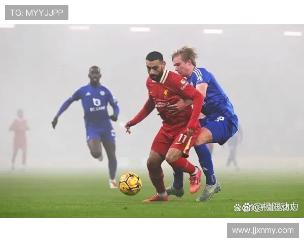 利物浦与切尔西激战正酣 双方阵容调整与战术博弈引关注