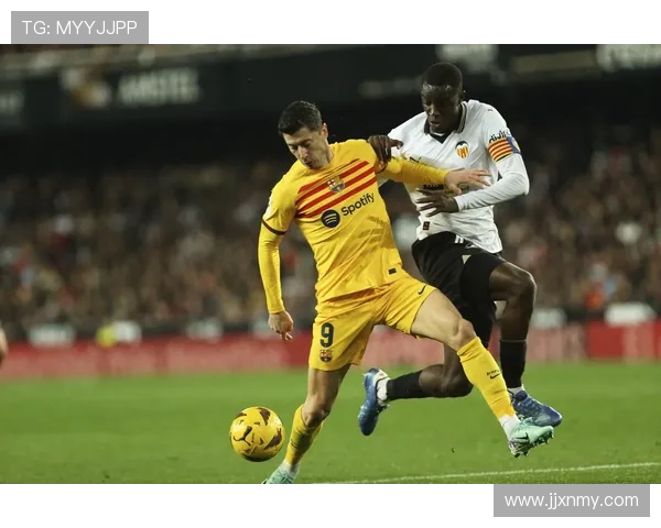 绿茵争锋豪情燃战火世界足球盛宴激情与荣耀交织 绿茵争锋豪情燃战火世界足球盛宴激情与荣耀交织