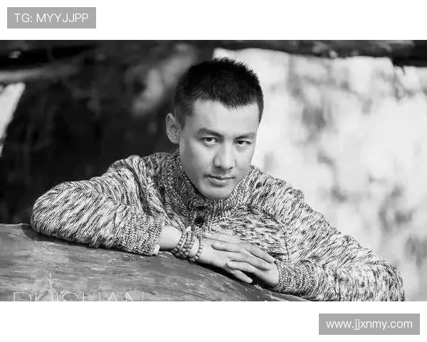 张强专访：从青涩少年到足球明星的成长之路回顾