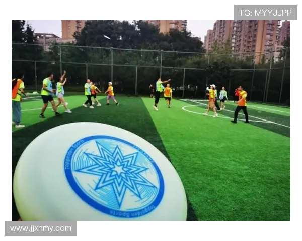 深圳飞盘队中路突破战术解析与实战应用探讨