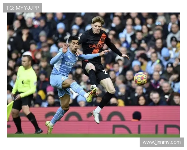 埃弗顿与曼联历史交锋比分回顾及精彩瞬间分析